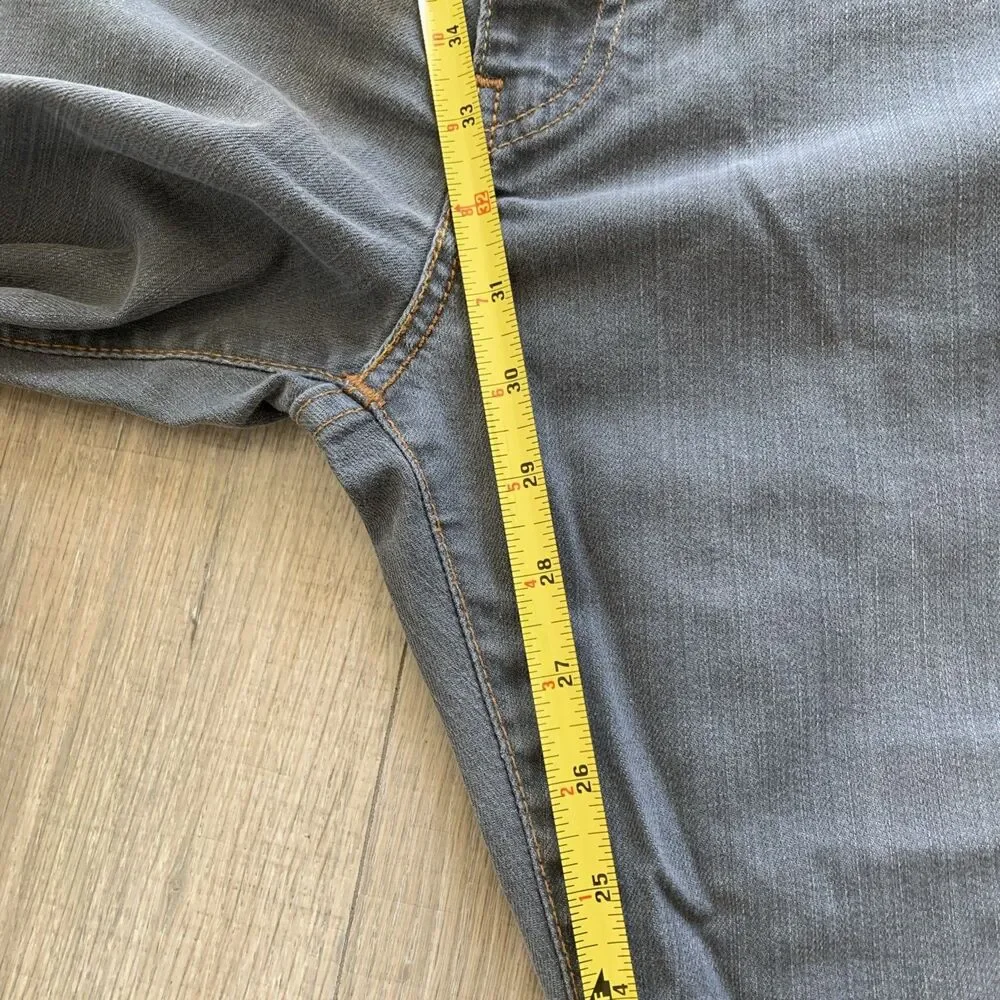 Levi's 504 Gray Straight Leg Denim Jeans Mens Size  34x32